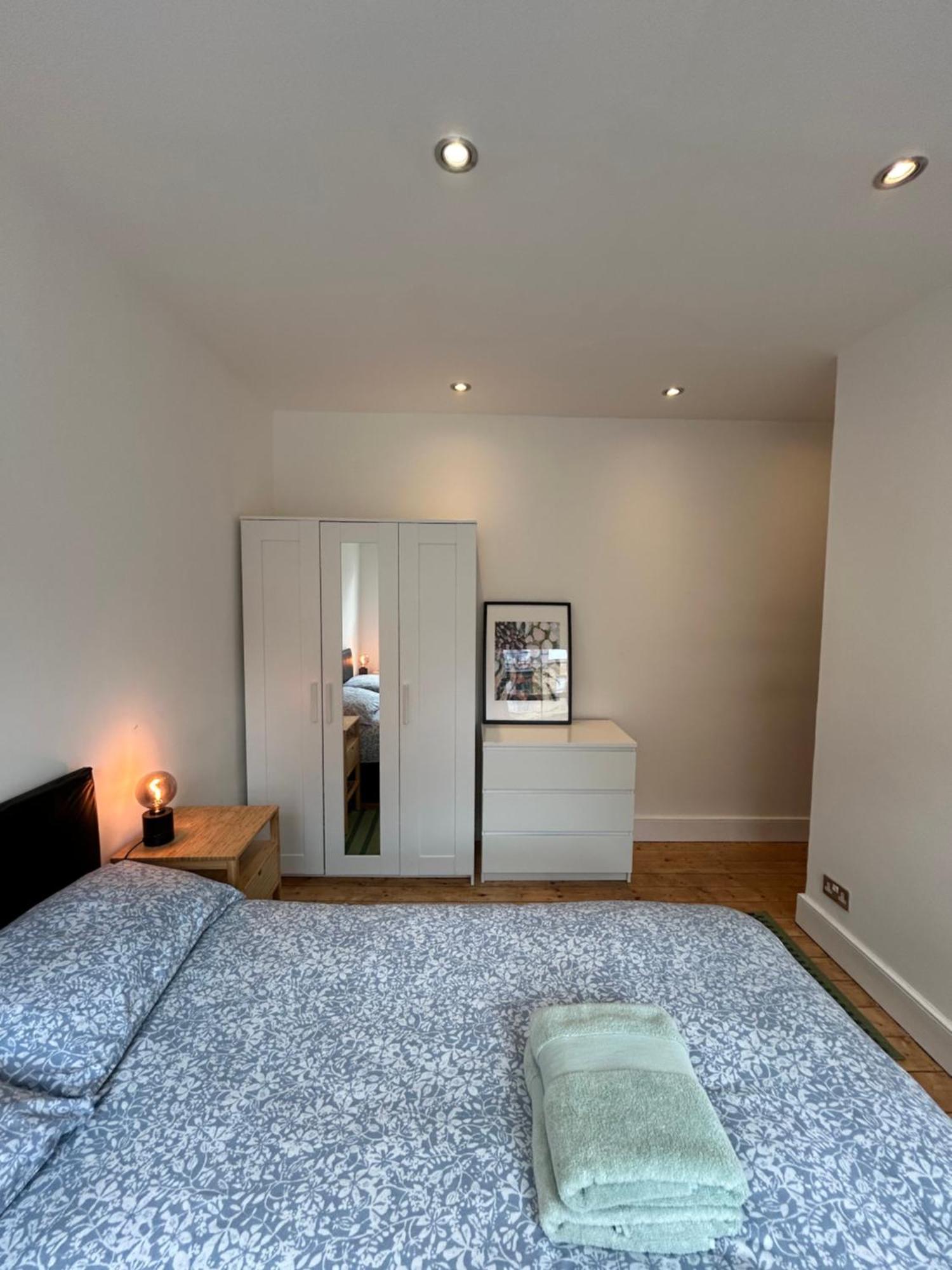 Spacious Battersea Rooms And Apartments Londen Kamer foto