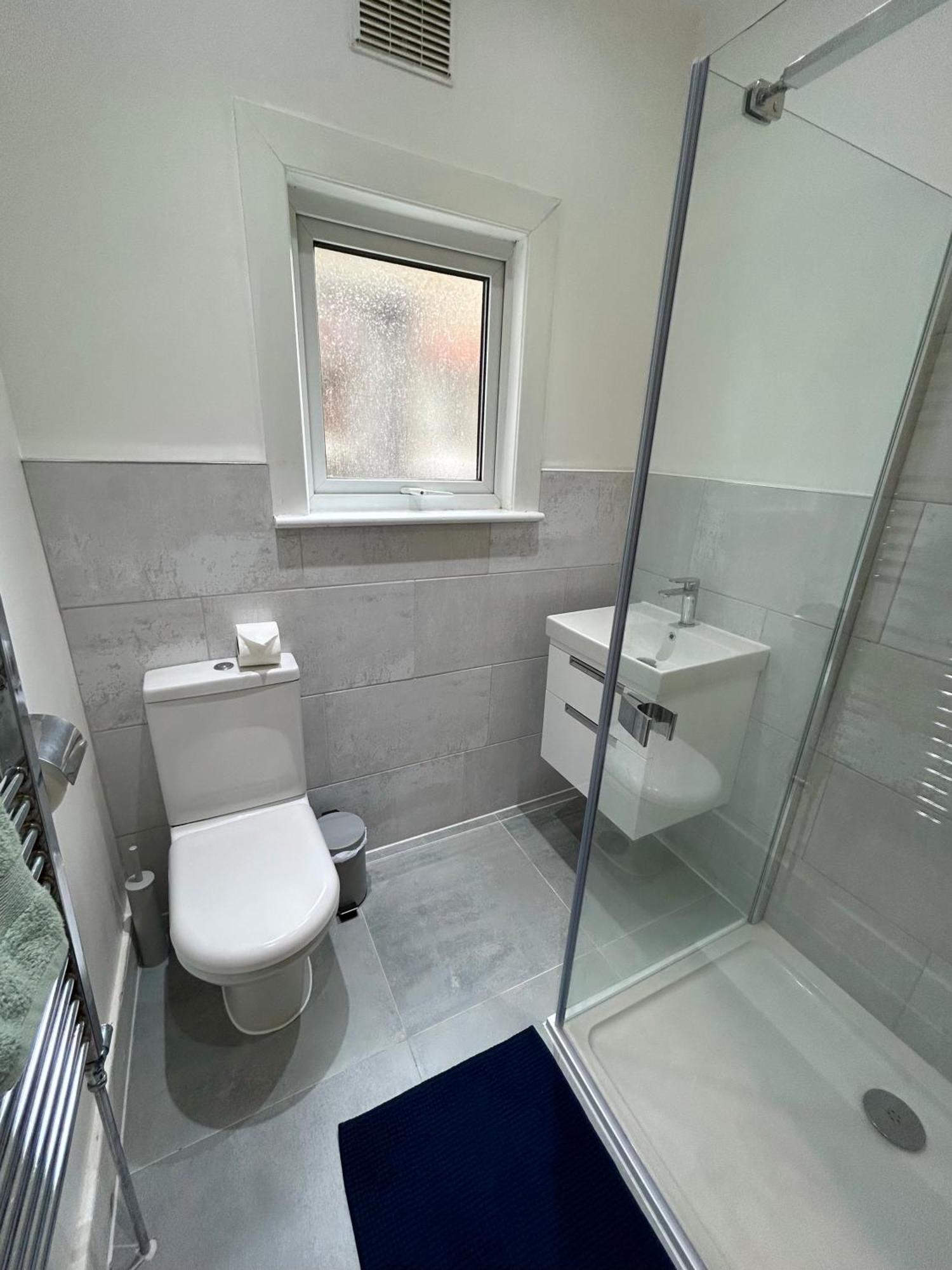 Spacious Battersea Rooms And Apartments Londen Kamer foto