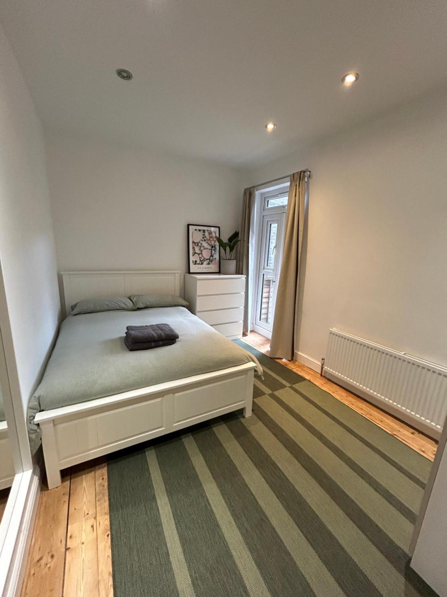 Spacious Battersea Rooms And Apartments Londen Kamer foto